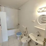 Apartment Sun Kiss Sveciu Namai