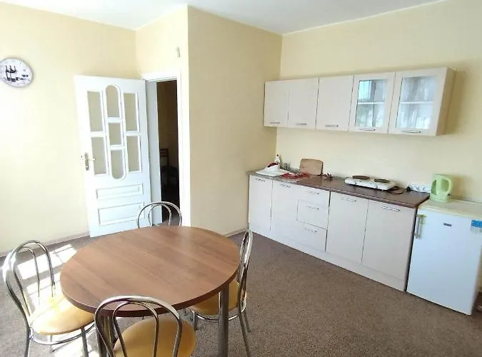 Apartment Sun Kiss Sveciu Namai *